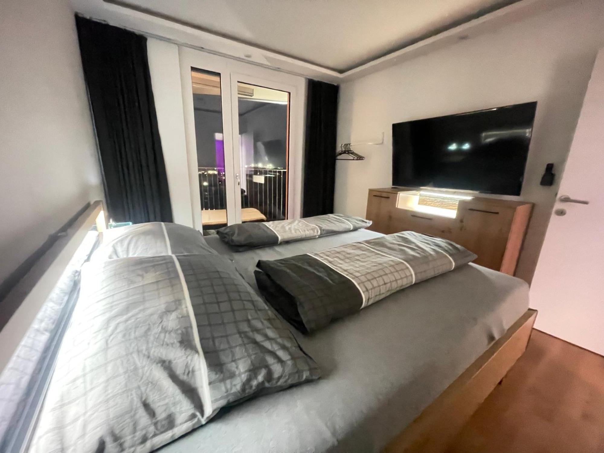 Апартаменты 100 Qm Penthouse, Self-Check-In, 2 Parkplaetze Грац Экстерьер фото