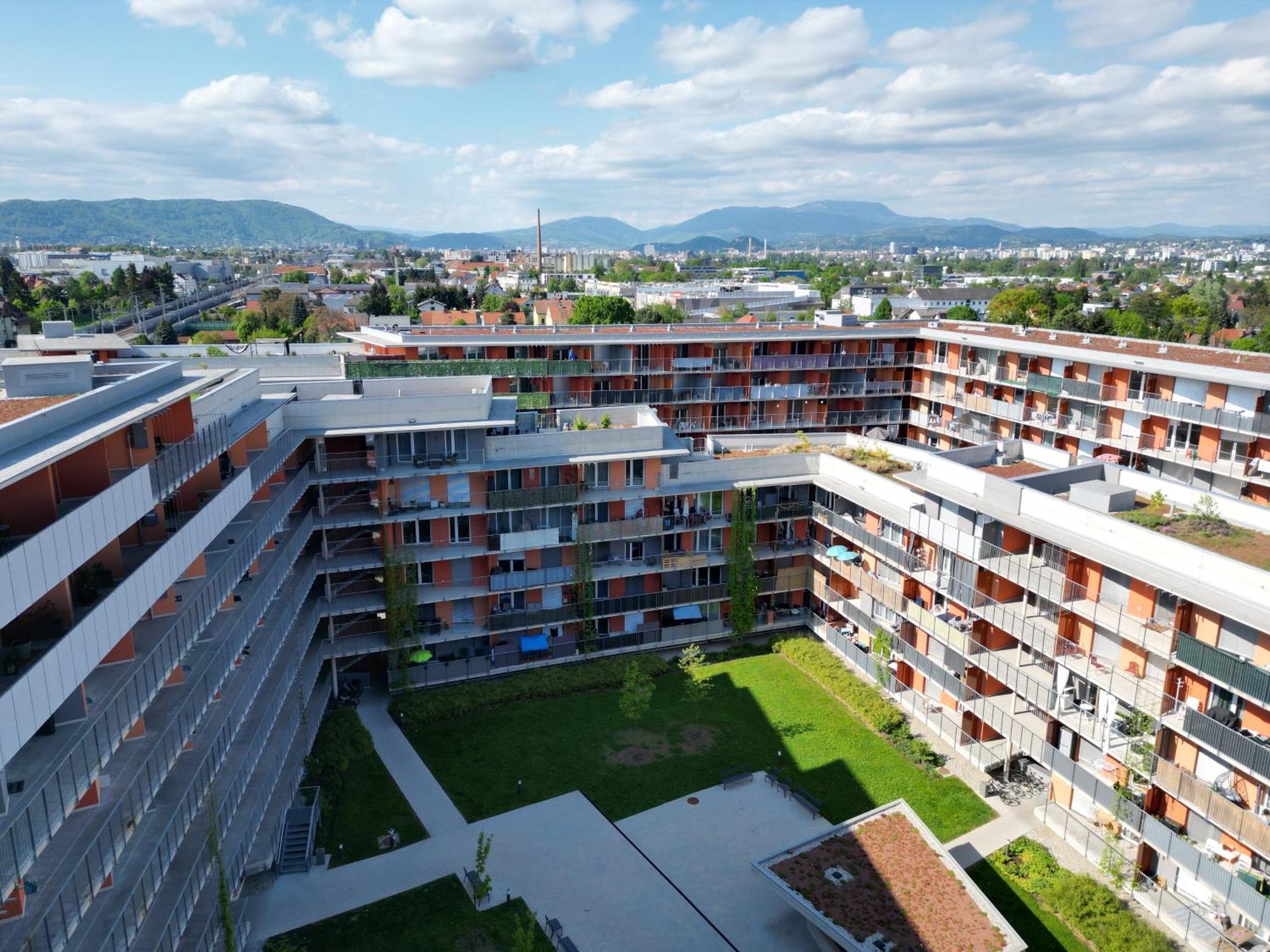 Апартаменты 100 Qm Penthouse, Self-Check-In, 2 Parkplaetze Грац Экстерьер фото